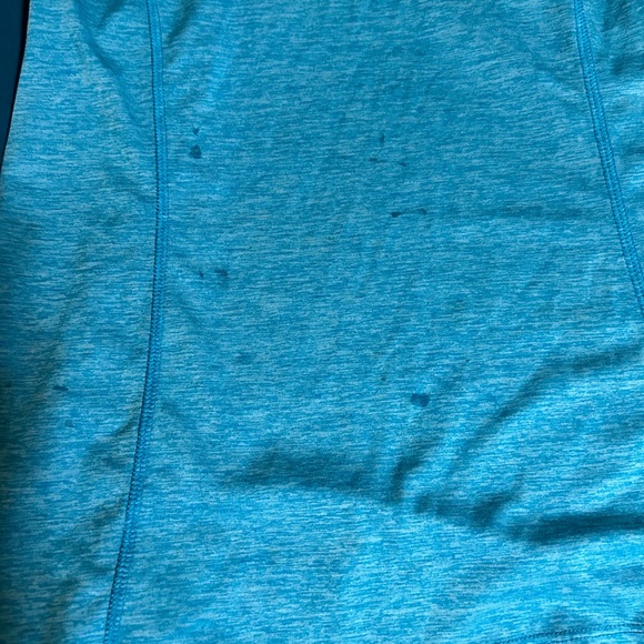 Women’s M tank top bundle - Picture 5 of 8